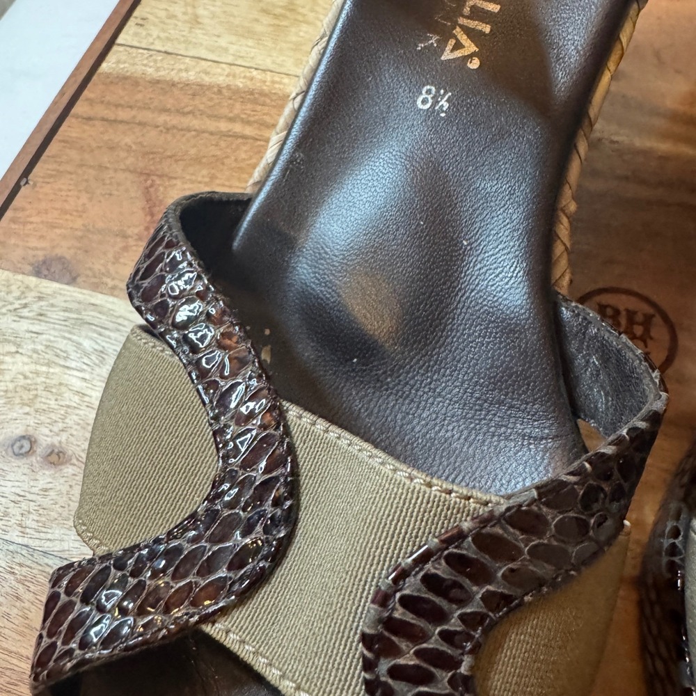 Aquatalia Wedge Sandals 8.5 Brown Olive Snakeskin Woven Made in Italy Open Toe - Picture 3 of 8